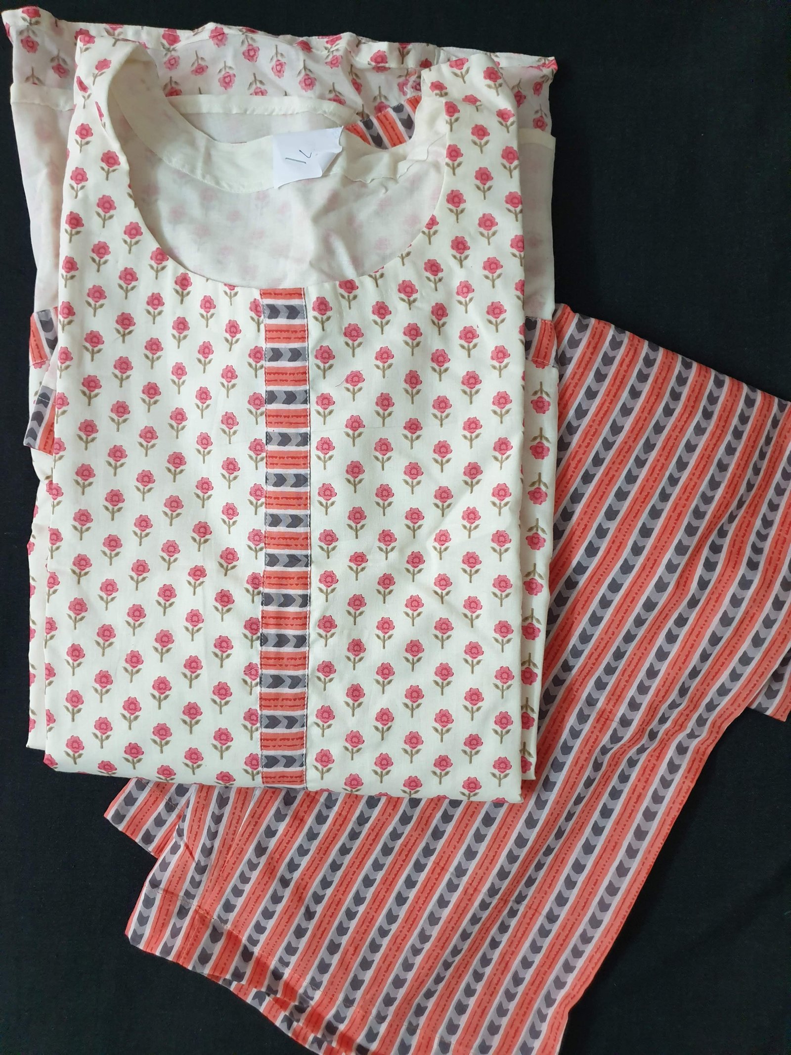 Small Flower Print Cotton Kurti Pant Set with Up and Down Pattern